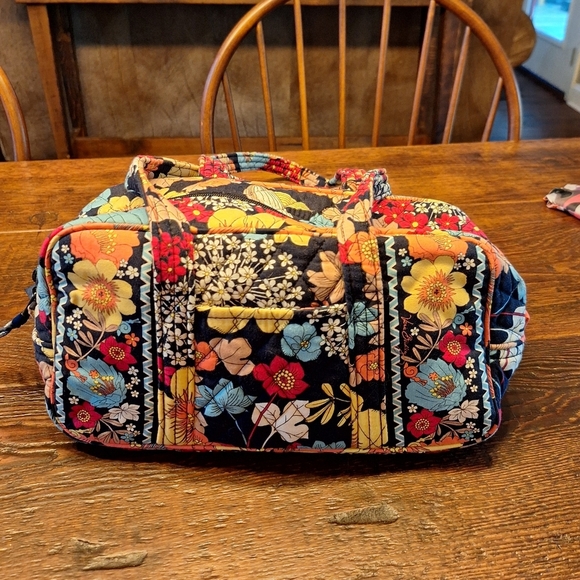 VERA BRADLEY FLORAL SHOULDER BAG-EUC - Picture 5 of 13